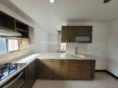 Apartamento de 3 alcobas en arriendo en Santa Maria De Los Angeles, Medellín, 140 m² · foto 2 de 15
