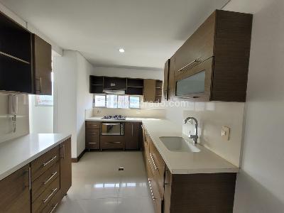 Apartamento de 3 alcobas en arriendo en Santa Maria De Los Angeles, Medellín, 140 m² · foto 3 de 15
