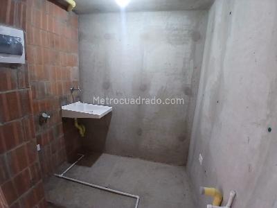 Apartamento de 2 alcobas en venta en Bucaros 1, Bello, 50 m² · foto 2 de 11