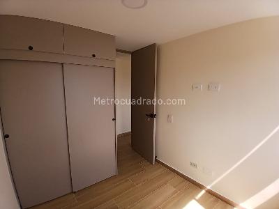 Apartamento de 3 alcobas en arriendo en Bucaros 1, Bello, 55 m² · foto 4 de 15