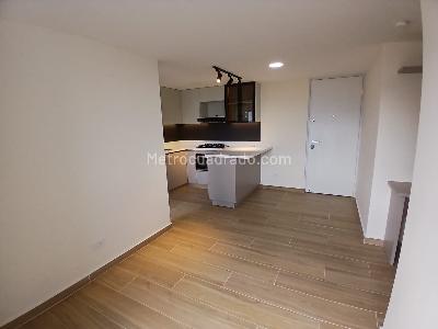 Apartamento de 3 alcobas en arriendo en Bucaros 1, Bello, 55 m² · foto 9 de 15
