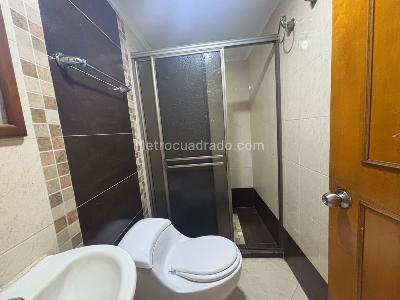 Apartamento de 4 alcobas en arriendo en Los Alpes, Medellín, 70 m² · foto 13 de 13