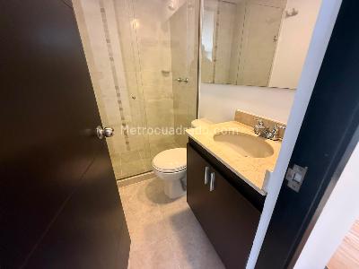 Apartamento de 3 alcobas en arriendo en Loma De Los Gonzalez, Medellín, 85 m² · foto 15 de 16