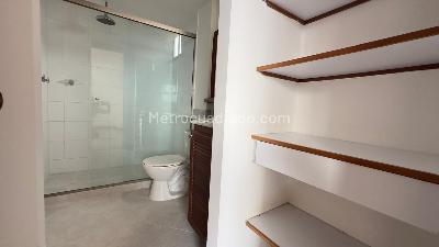 Apartamento de 2 alcobas en arriendo en Los Balsos 1, Medellín, 95 m² · foto 11 de 14