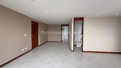 Apartamento de 2 alcobas en arriendo en Los Balsos 1, Medellín, 95 m² · foto 4 de 14