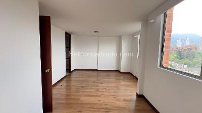 Apartamento de 2 alcobas en arriendo en Los Balsos 1, Medellín, 95 m² · foto 9 de 14