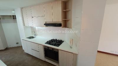 Apartamento en arriendo en Laureles, Medellín · foto 3 de 19
