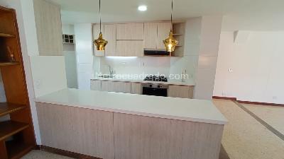 Apartamento en arriendo en Laureles, Medellín · foto 4 de 19