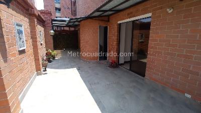 Apartamento en arriendo en Laureles, Medellín · foto 13 de 19