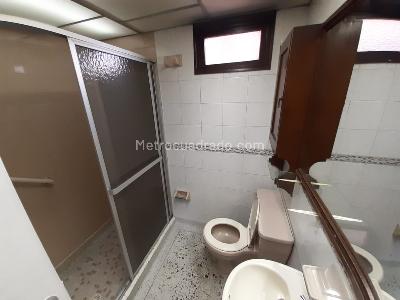 Apartamento de 3 alcobas en venta en Suramericana, Medellín, 119 m² · foto 2 de 9