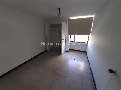 Apartamento de 3 alcobas en venta en Suramericana, Medellín, 119 m² · foto 3 de 9