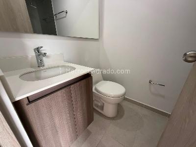 Apartamento de 3 alcobas en arriendo en San Diego, Medellín, 76 m² · foto 11 de 13