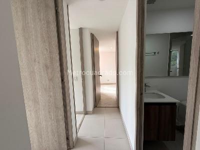 Apartamento de 3 alcobas en arriendo en San Diego, Medellín, 76 m² · foto 5 de 13