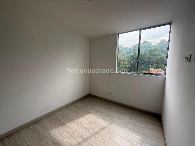 Apartamento de 3 alcobas en arriendo en San Diego, Medellín, 76 m² · foto 8 de 13