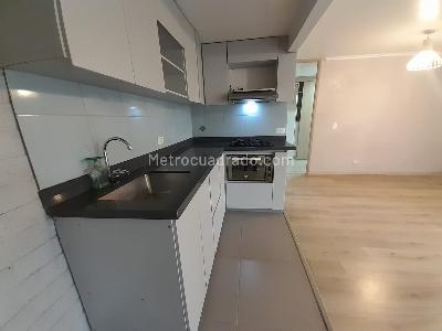 Apartamento de 2 alcobas en arriendo en San Diego, Medellín, 76 m² · foto 4 de 18