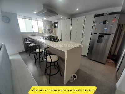 Apartamento de 3 alcobas en arriendo en La Visitacion, Medellín, 91 m² · foto 2 de 18