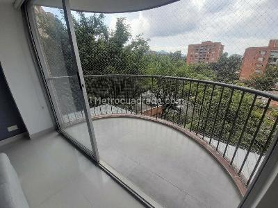 Apartamento de 3 alcobas en arriendo en La Visitacion, Medellín, 91 m² · foto 8 de 18