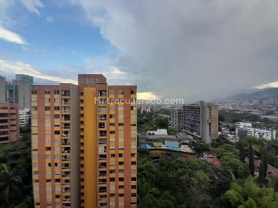 Apartamento de 2 alcobas en arriendo en Oviedo, Medellín, 75 m² · foto 12 de 17