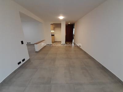Apartamento de 2 alcobas en arriendo en Oviedo, Medellín, 75 m² · foto 7 de 17