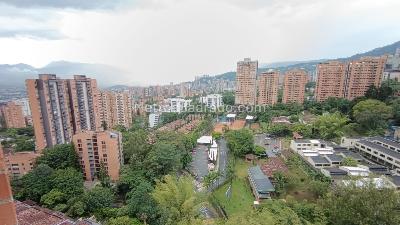Apartamento de 2 alcobas en arriendo en Los Balsos 1, Medellín, 87 m² · foto 15 de 18
