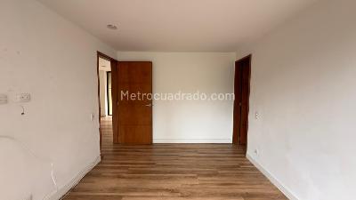 Apartamento en arriendo en San Lucas, Medellín · foto 11 de 16