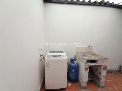 Apartamento en arriendo en Castropol, Medellín · foto 15 de 16