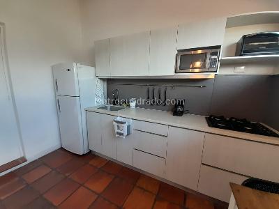 Apartamento en arriendo en Castropol, Medellín · foto 5 de 16