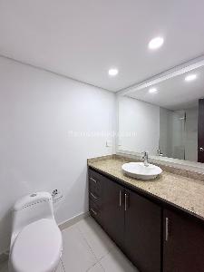 Apartamento de 3 alcobas en arriendo en Las Lomas 1, Medellín, 148 m² · foto 18 de 19