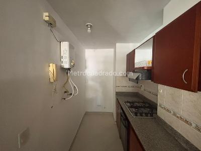 Apartamento de 3 alcobas en arriendo en Estadio, Medellín, 72 m² · foto 2 de 12