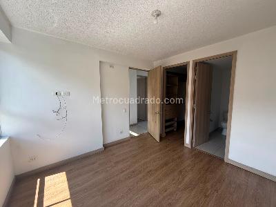 Apartamento de 2 alcobas en arriendo en Loma De San Julian, Medellín, 95 m² · foto 11 de 13