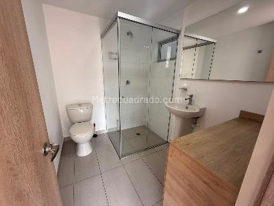 Apartamento de 2 alcobas en arriendo en Loma De San Julian, Medellín, 95 m² · foto 12 de 13
