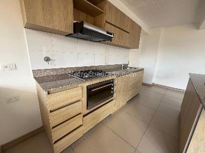 Apartamento de 2 alcobas en arriendo en Loma De San Julian, Medellín, 95 m² · foto 2 de 13