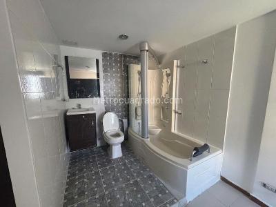 Apartamento de 3 alcobas en arriendo en Calasanz, Medellín, 60 m² · foto 9 de 10