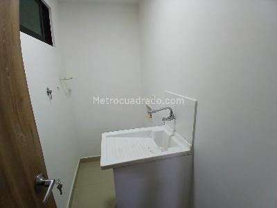 Apartamento de 2 alcobas en arriendo en Cabañitas, Bello, 50 m² · foto 10 de 10