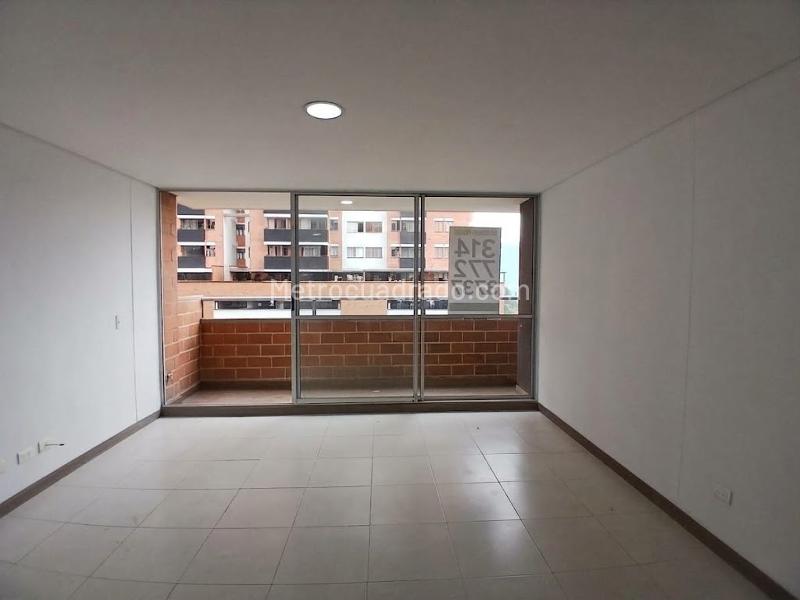 2BR Apartment with Amenities in La Ferrería, La Estrella - 4
