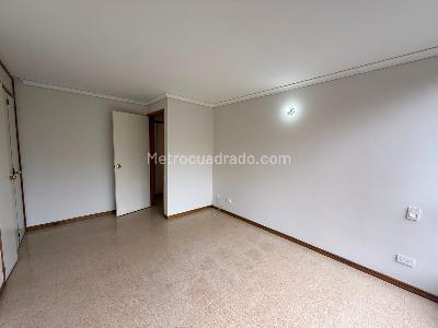 Apartamento de 2 alcobas en arriendo en La Florida, Medellín, 134 m² · foto 11 de 15
