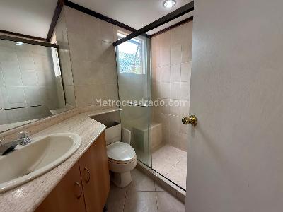 Apartamento de 2 alcobas en arriendo en La Florida, Medellín, 134 m² · foto 14 de 15