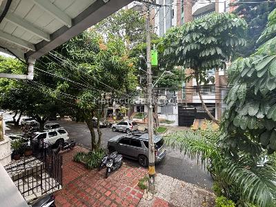 Casa de 3 alcobas en arriendo en La Floresta, Medellín, 176 m² · foto 4 de 13