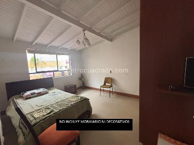 Casa de 3 alcobas en arriendo en La Floresta, Medellín, 176 m² · foto 8 de 13
