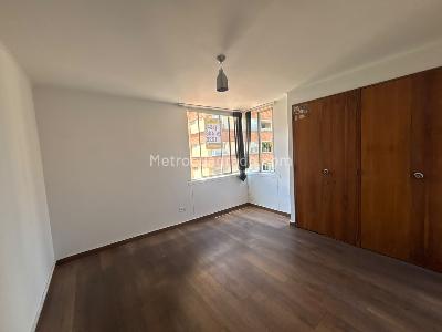 Apartamento de 4 alcobas en arriendo en Conquistadores, Medellín, 160 m² · foto 9 de 13