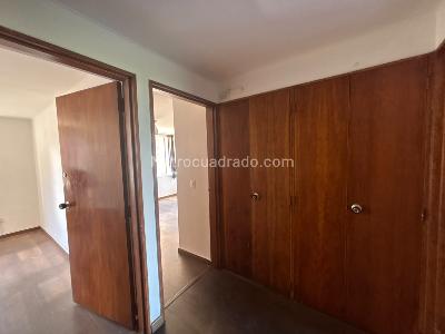 Apartamento de 4 alcobas en arriendo en Conquistadores, Medellín, 160 m² · foto 10 de 13