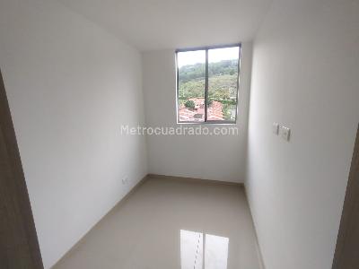 Apartamento de 3 alcobas en arriendo en Cabañitas, Bello, 60 m² · foto 4 de 12
