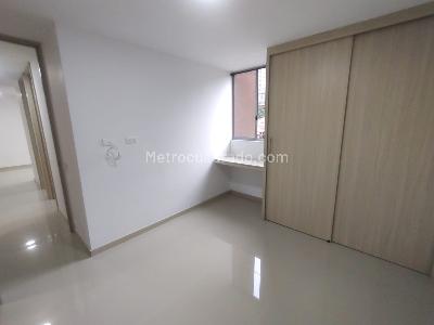Apartamento de 3 alcobas en arriendo en Cabañitas, Bello, 60 m² · foto 6 de 12