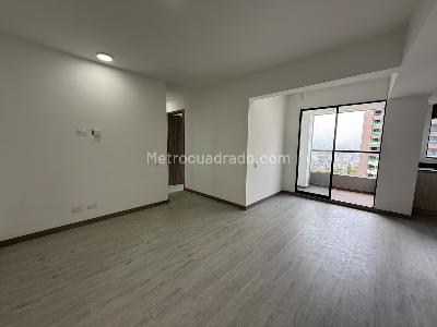 Apartamento de 3 alcobas en arriendo en Las Palmas, Medellín, 85 m² · foto 2 de 16