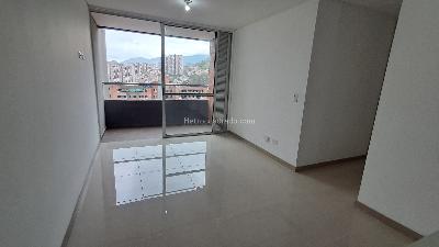 Apartamento de 2 alcobas en arriendo en La Colina, Medellín, 54 m² · foto 3 de 17