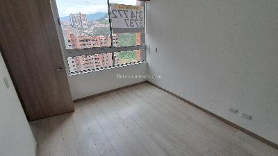 Apartamento de 2 alcobas en arriendo en La Colina, Medellín, 54 m² · foto 13 de 17