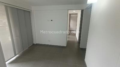 Apartamento de 2 alcobas en arriendo en Loma De Los Bernal, Medellín, 65 m² · foto 3 de 14