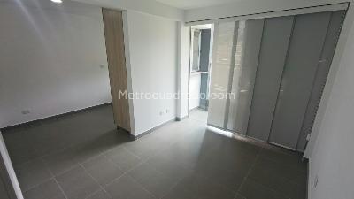 Apartamento de 2 alcobas en arriendo en Loma De Los Bernal, Medellín, 65 m² · foto 4 de 14