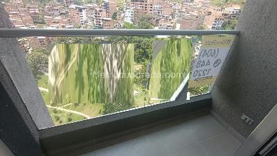 Apartamento de 2 alcobas en arriendo en Loma De Los Bernal, Medellín, 65 m² · foto 5 de 14