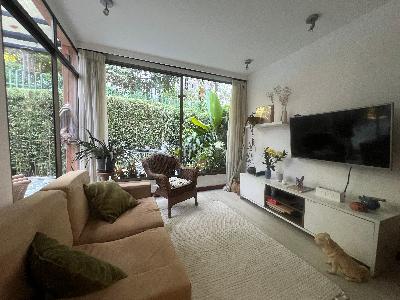 Casa de 3 alcobas en venta en Loma Del Chocho, Envigado, 201 m² · foto 3 de 20